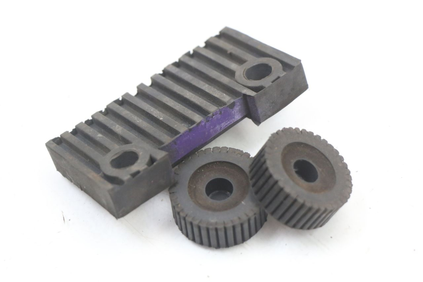 photo de SUPPORT RESERVOIR SUZUKI GN 125 (1997 - 2000)