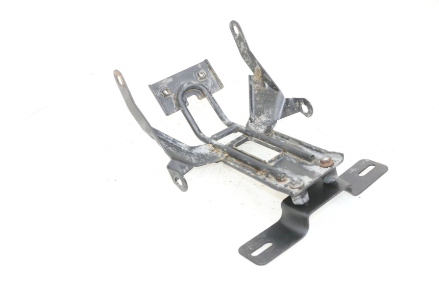 photo de SUPPORT DE PLAQUE KSR CODE 125 (2018 - 2020) - Détail de la pièce