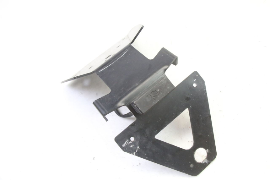 photo de SUPPORT DE PLAQUE SUZUKI GSR 750 (2011 - 2017)
