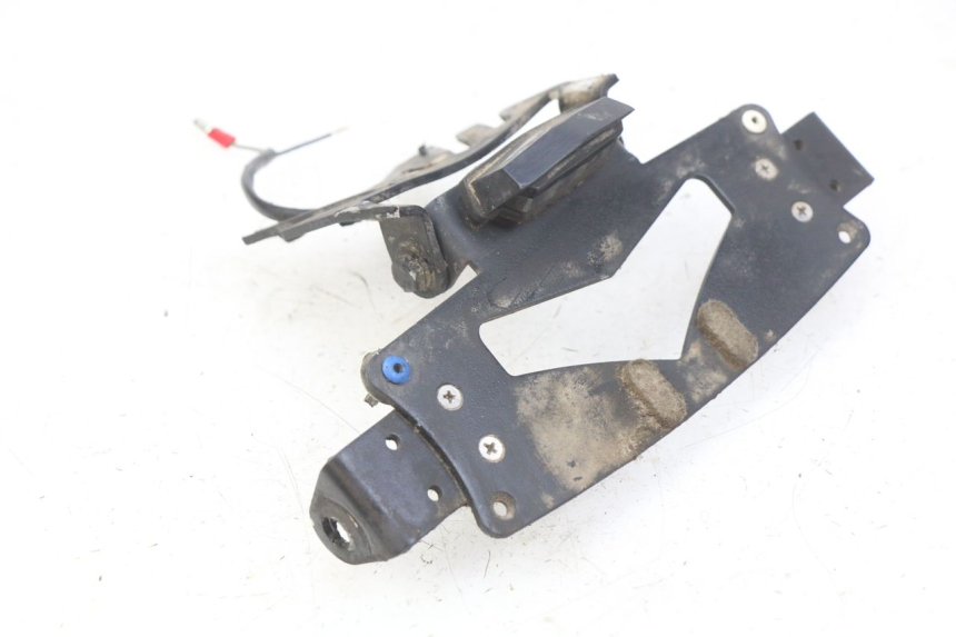 photo de SUPPORT DE PLAQUE HONDA CB R 1000 (2018 - 2023)