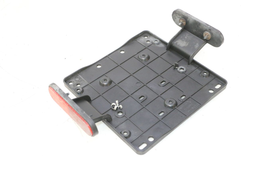 photo de SUPPORT DE PLAQUE PIAGGIO MP3 500 (2016 - 2018) - Zoom état d’usage