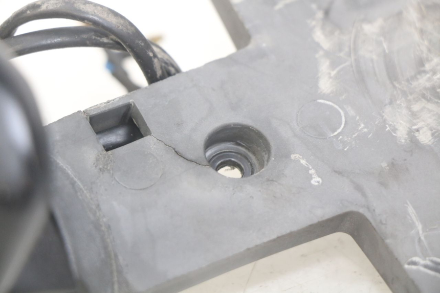 photo de SUPPORT DE PLAQUE APRILIA SCARABEO LIGHT 125 (2007 - 2011)