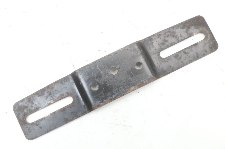 photo de SUPPORT DE PLAQUE SUZUKI GSX E 250 (1982 - 1983)