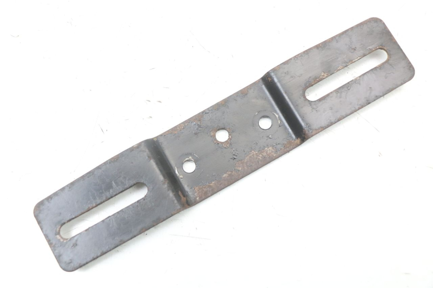 photo de SUPPORT DE PLAQUE SUZUKI GSX E 250 (1982 - 1983)