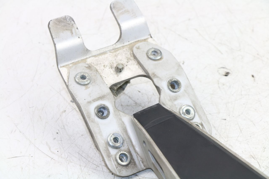 photo de SUPPORT DE PLAQUE YAMAHA YZF R6 600 (2010 - 2016)