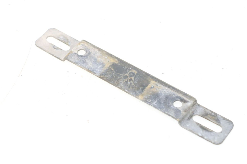 photo de SUPPORT DE PLAQUE YAMAHA YP MAJESTY 125 (2007 - 2010) - Détail de la pièce