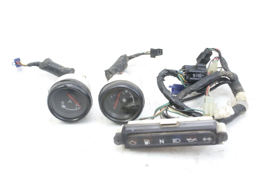 photo de TABLEAU DE BORD TRIUMPH SPRINT ST 955 (1999 - 2001)