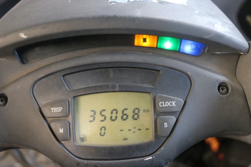 photo de TABLEAU DE BORD PIAGGIO X9 EVOLUTION 125 (2003 - 2007) - Détail de la pièce