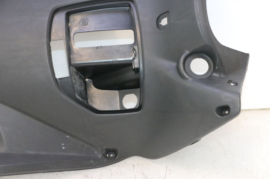 photo de TABLIER INTERIEUR KYMCO AGILITY 16+ 4T 50 (2018 - 2023) - Vue rapprochée