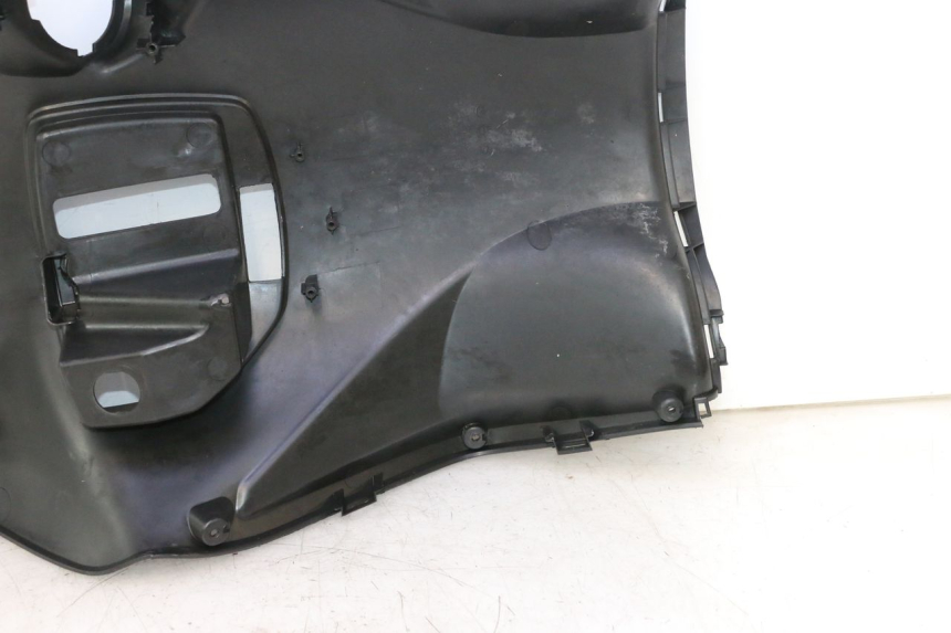 photo de TABLIER INTERIEUR KYMCO AGILITY 16+ 4T 50 (2018 - 2023) - Vue d’ensemble