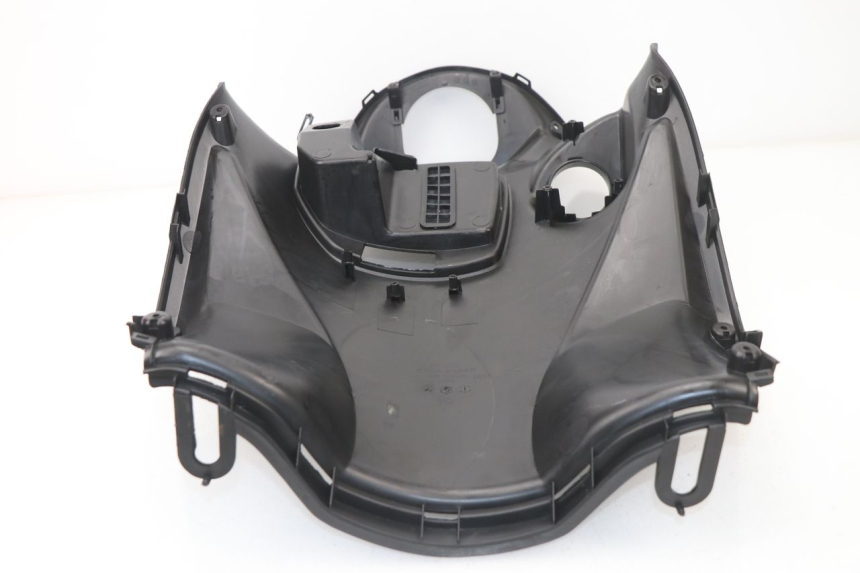 photo de TABLIER INTERIEUR KYMCO AGILITY CITY 16P 125 (2015 - 2021) - Zoom état d’usage