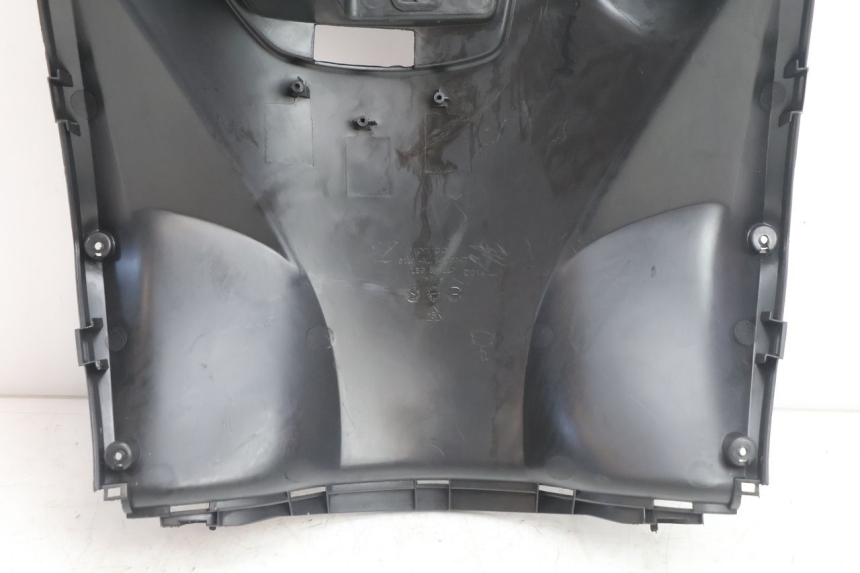 photo de TABLIER INTERIEUR KYMCO AGILITY CITY 16P 125 (2015 - 2024) - Marquages et références