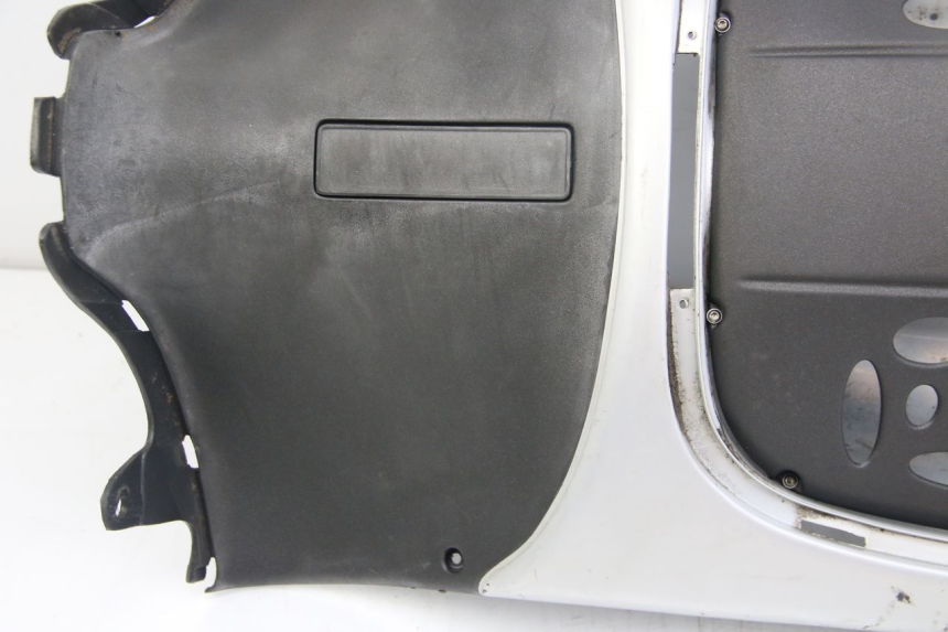 photo de TABLIER INTERIEUR APRILIA SCARABEO 4T 50 (2009 - 2017)