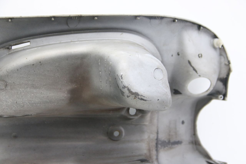 photo de TABLIER INTERIEUR APRILIA SCARABEO 4T 50 (2009 - 2017)