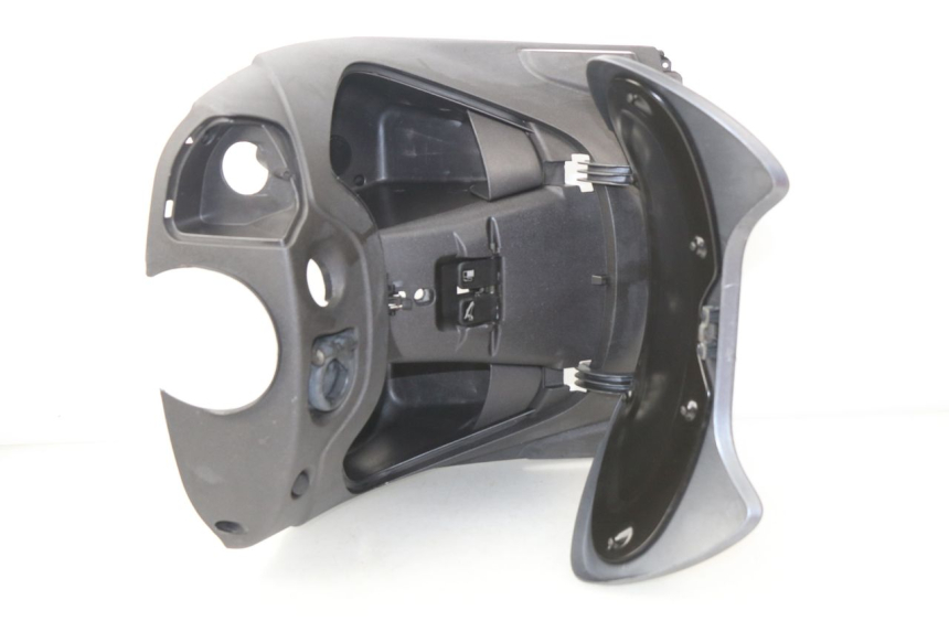 photo de TABLIER INTERIEUR PIAGGIO BEVERLY 500 (2003 - 2007) - Zoom composants