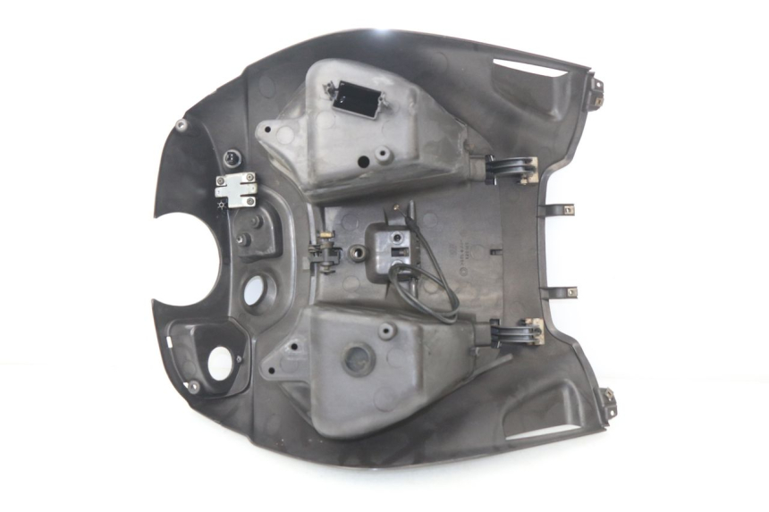 photo de TABLIER INTERIEUR PIAGGIO BEVERLY 500 (2003 - 2007) - Marquages et références