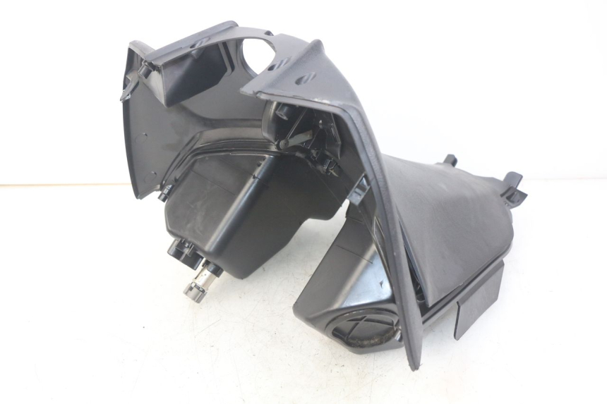 photo de TABLIER INTERIEUR PIAGGIO BEVERLY 125 (2010 - 2015) - Vue d’ensemble