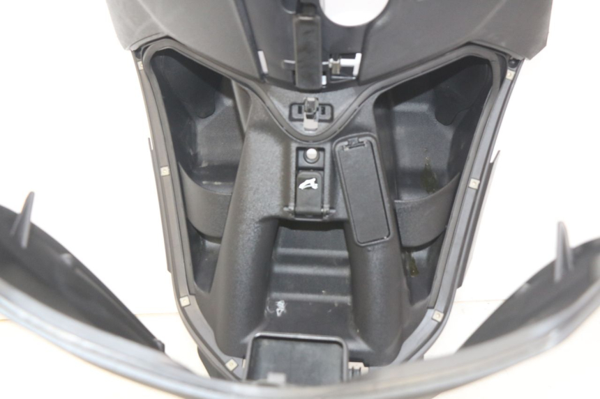 photo de TABLIER INTERIEUR PIAGGIO BEVERLY 125 (2010 - 2015) - Pièce contrôlée