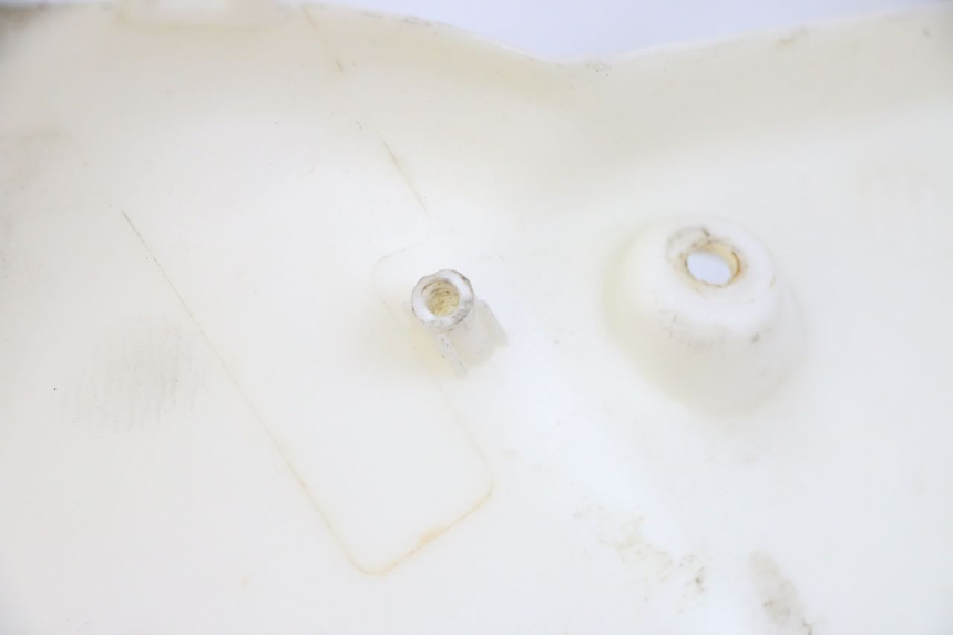 photo de TABLIER INTERIEUR MBK BOOSTER SPIRIT NAKED 50 (2004 - 2017) - Autre angle de vue