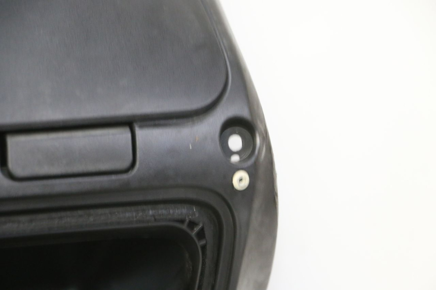 photo de TABLIER INTERIEUR SUZUKI BURGMAN 125 (2007 - 2014)