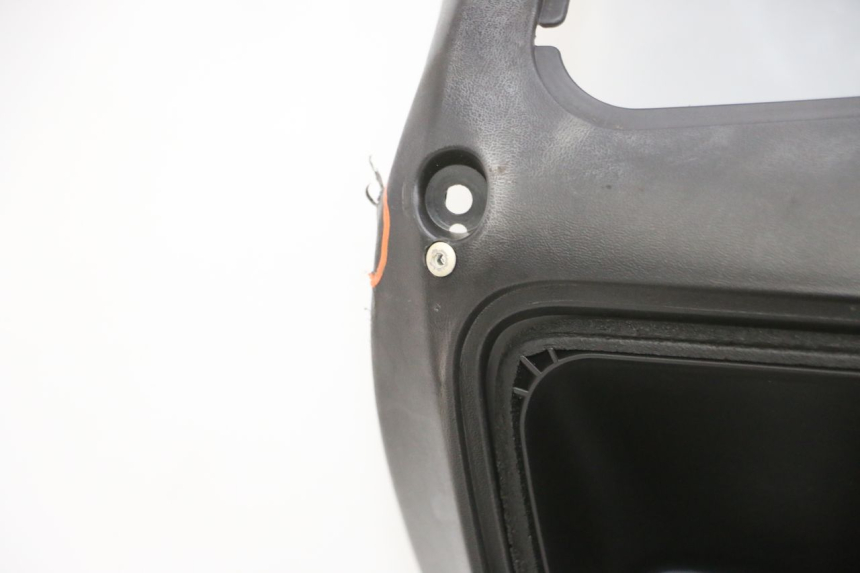 photo de TABLIER INTERIEUR SUZUKI BURGMAN 125 (2007 - 2014)