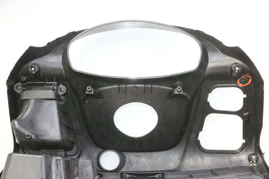 photo de TABLIER INTERIEUR SUZUKI BURGMAN 125 (2007 - 2014)