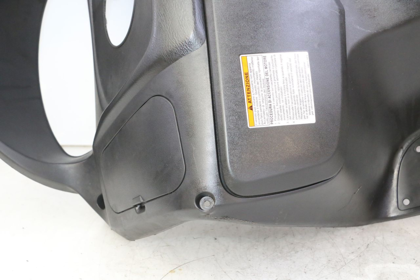 photo de TABLIER INTERIEUR SUZUKI BURGMAN 125 (2007 - 2014)