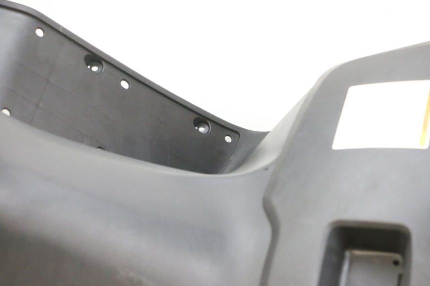 photo de TABLIER INTERIEUR SUZUKI BURGMAN 125 (2007 - 2014) - Zoom qualité