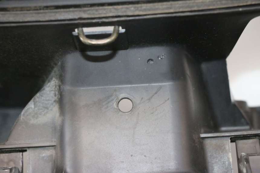 photo de TABLIER INTERIEUR SUZUKI BURGMAN 125 (2007 - 2014) - Vue principale