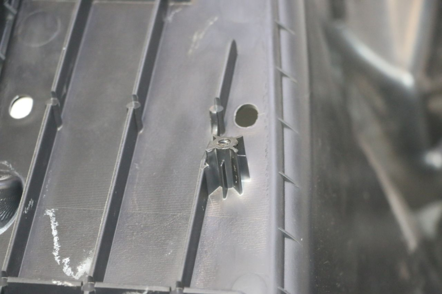 photo de TABLIER INTERIEUR SUZUKI BURGMAN 125 (2007 - 2014) - Pièce contrôlée