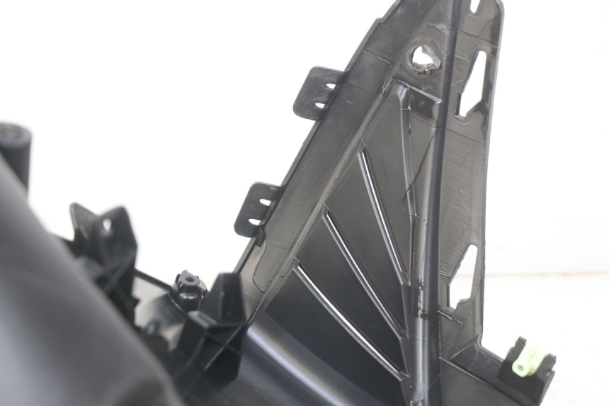 photo de TABLIER INTERIEUR PEUGEOT CITYSTAR AIR 125 (2014 - 2017) - Détail de la pièce