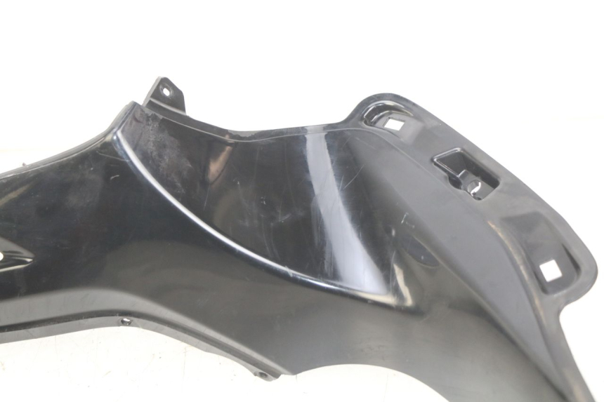 photo de TABLIER INTERIEUR DROIT PIAGGIO BEVERLY 125 (2010 - 2015)