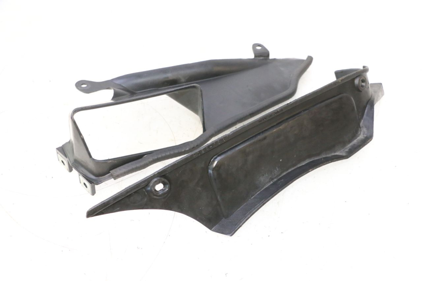 photo de TABLIER INTERIEUR DROIT KAWASAKI GPX F ZX750F 750 (1986 - 1990) - Zoom état d’usage
