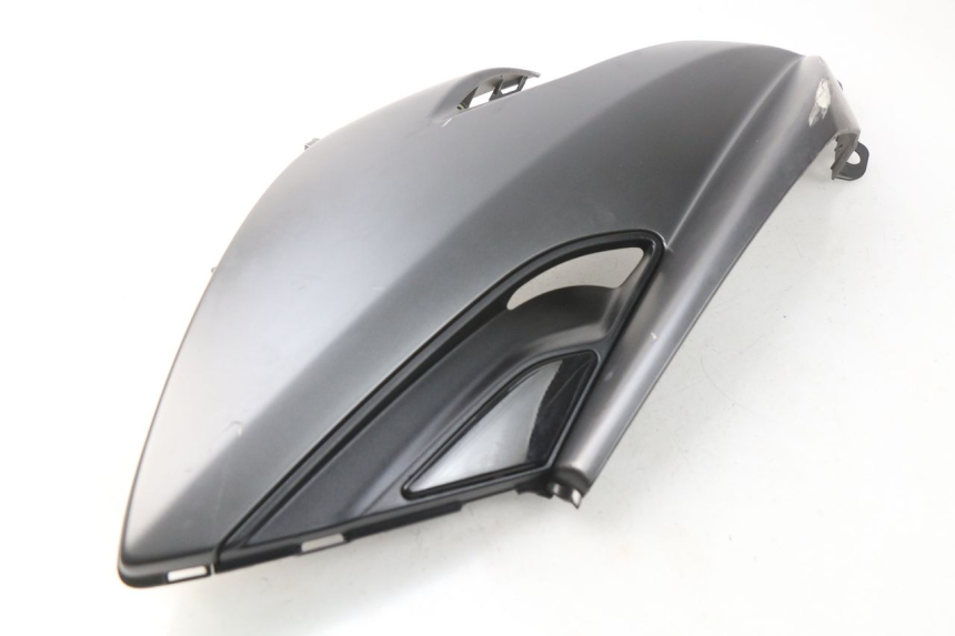 photo de TABLIER INTERIEUR DROIT PEUGEOT METROPOLIS 400 (2017 - 2020) - Points de fixation