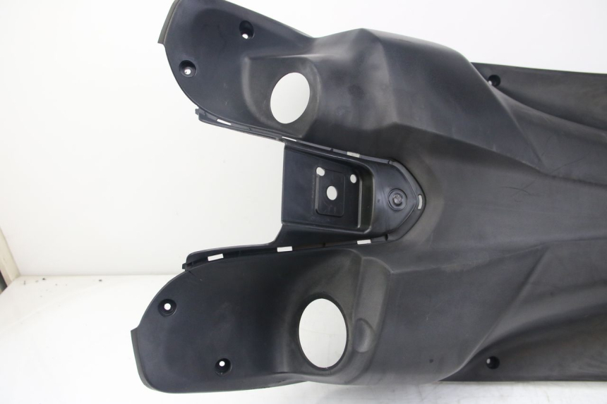 photo de TABLIER INTERIEUR YAMAHA D'ELIGHT DELIGHT 125 (2017 - 2020) - Zoom état d’usage