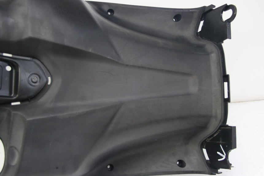 photo de TABLIER INTERIEUR YAMAHA D'ELIGHT DELIGHT 125 (2017 - 2020) - Autre angle de vue