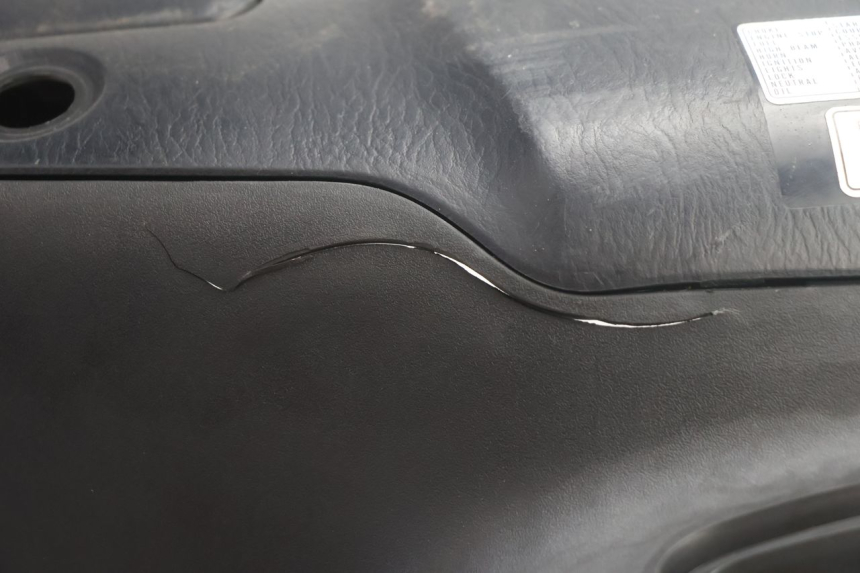 photo de TABLIER INTERIEUR HONDA FJS SILVER WING SILVERWING 400 (2005 - 2008) - Zoom état d’usage