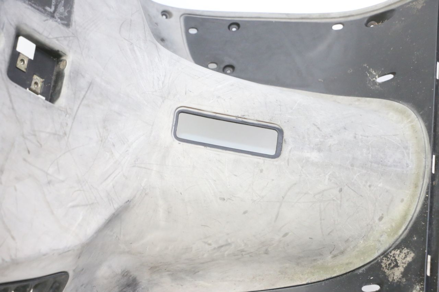 photo de TABLIER INTERIEUR KYMCO GRAND DINK 125 (2008 - 2014)