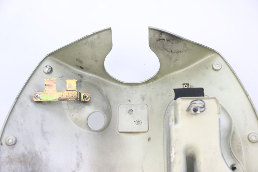 photo de TABLIER INTERIEUR HONDA NES AROBASE 125 (2000 - 2003) - Points de fixation