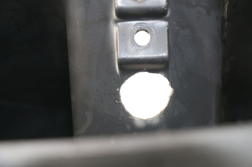 photo de TABLIER INTERIEUR HONDA SJ BALI 50 (1996 - 1999)
