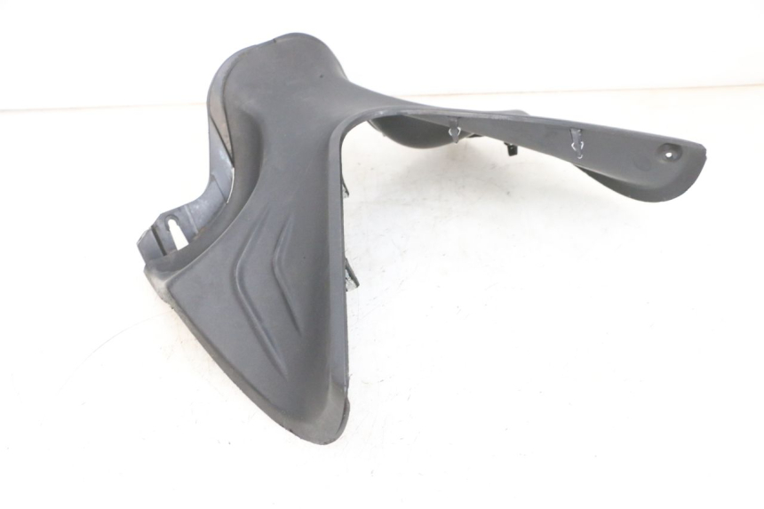 photo de TABLIER INTERIEUR INFERIEUR PIAGGIO FLY 4T 50 (2013 - 2017) - État de surface