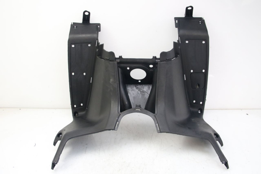 photo de TABLIER INTERIEUR INFERIEUR KYMCO DOWNTOWN ABS 125 (2015 - 2017)