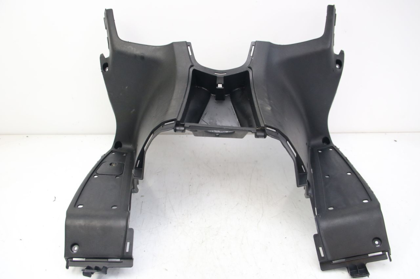 photo de TABLIER INTERIEUR INFERIEUR KYMCO DOWNTOWN ABS 125 (2015 - 2017)