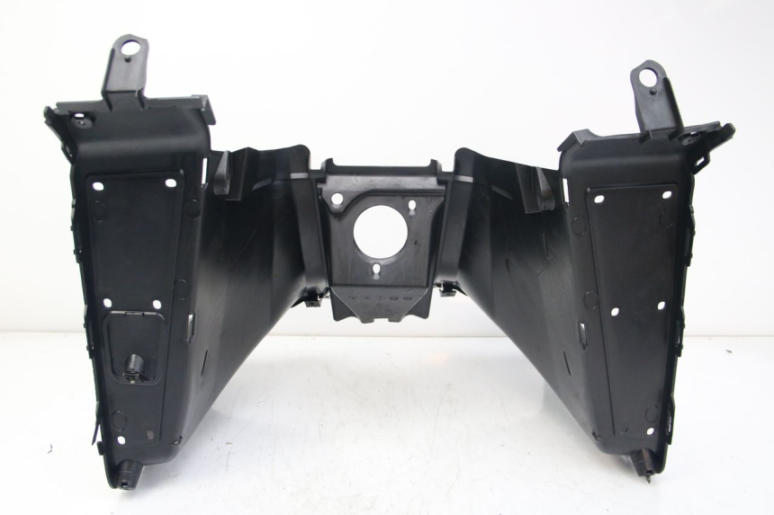 photo de TABLIER INTERIEUR INFERIEUR KYMCO DOWNTOWN ABS 125 (2015 - 2017)