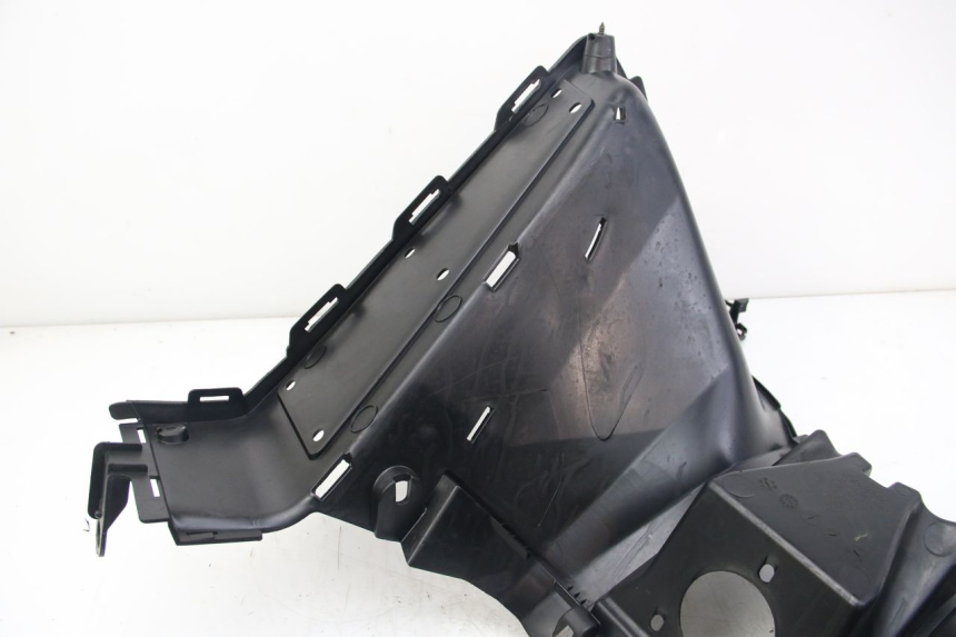 photo de TABLIER INTERIEUR INFERIEUR KYMCO DOWNTOWN ABS 125 (2015 - 2017)