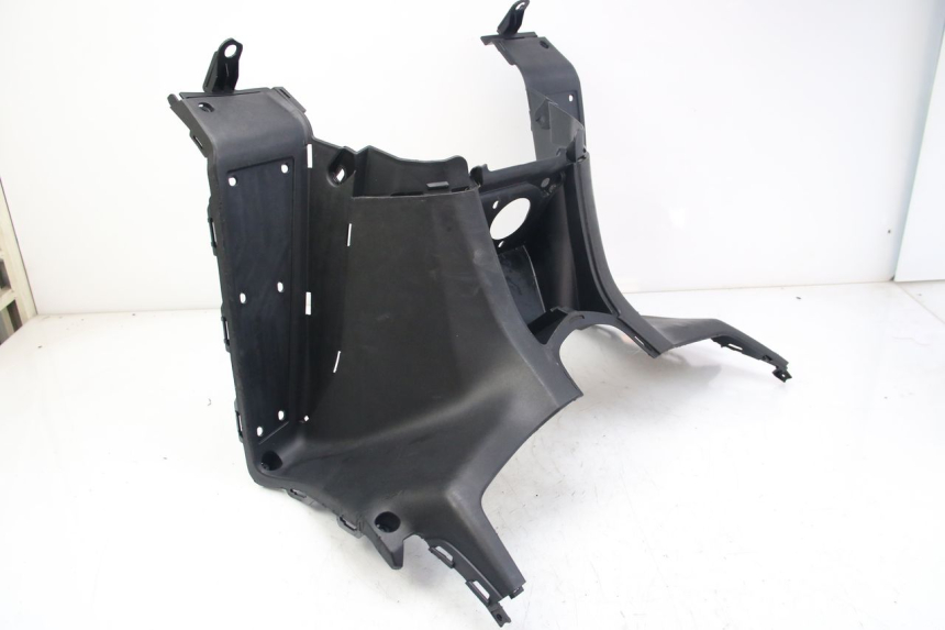 photo de TABLIER INTERIEUR INFERIEUR KYMCO DOWNTOWN ABS 125 (2015 - 2017)
