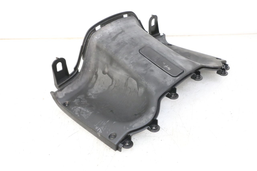 photo de TABLIER INTERIEUR INFERIEUR KYMCO PEOPLE S 125 (2000 - 2008)
