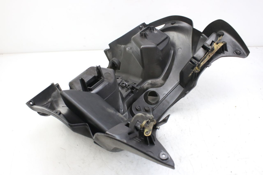 photo de TABLIER INTERIEUR INFERIEUR PIAGGIO X9 EVOLUTION 250 (2003 - 2007)