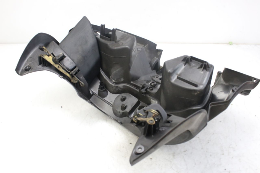 photo de TABLIER INTERIEUR INFERIEUR PIAGGIO X9 EVOLUTION 250 (2003 - 2007)