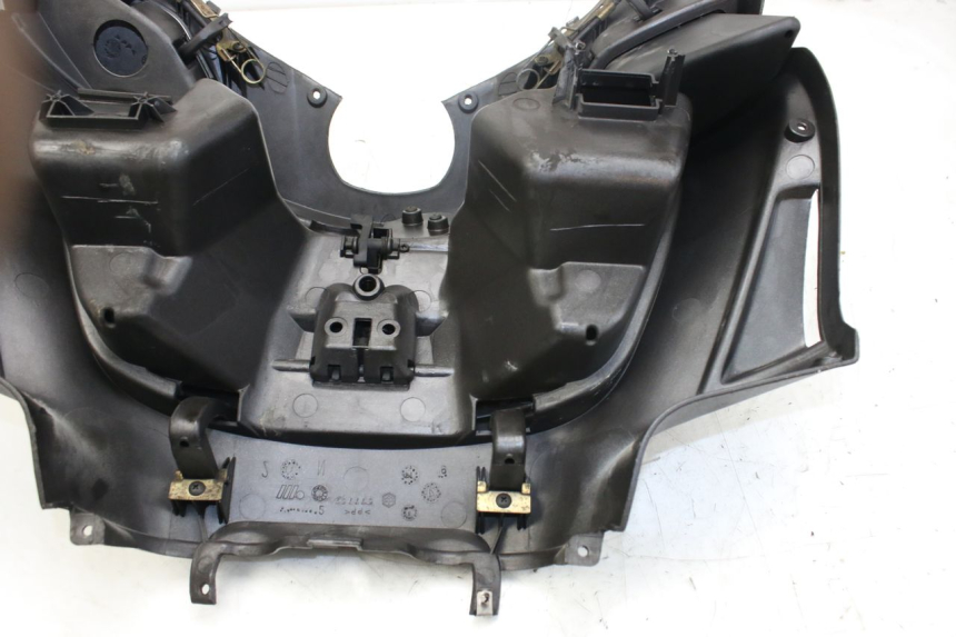 photo de TABLIER INTERIEUR INFERIEUR PIAGGIO X9 EVOLUTION 250 (2003 - 2007)